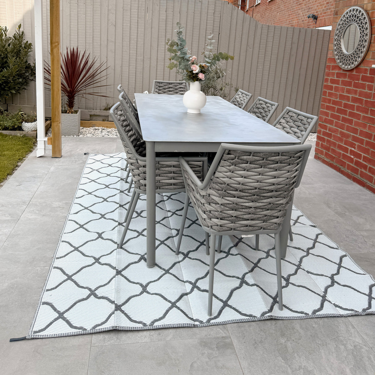 Polypropylene Outdoor Reversible Plastic Straw Rug 274cm Wide With Carry Bag - Velmora