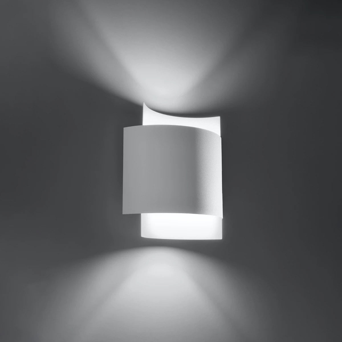 Steel Wall Light With Impact Lamp - Blue Sapphire