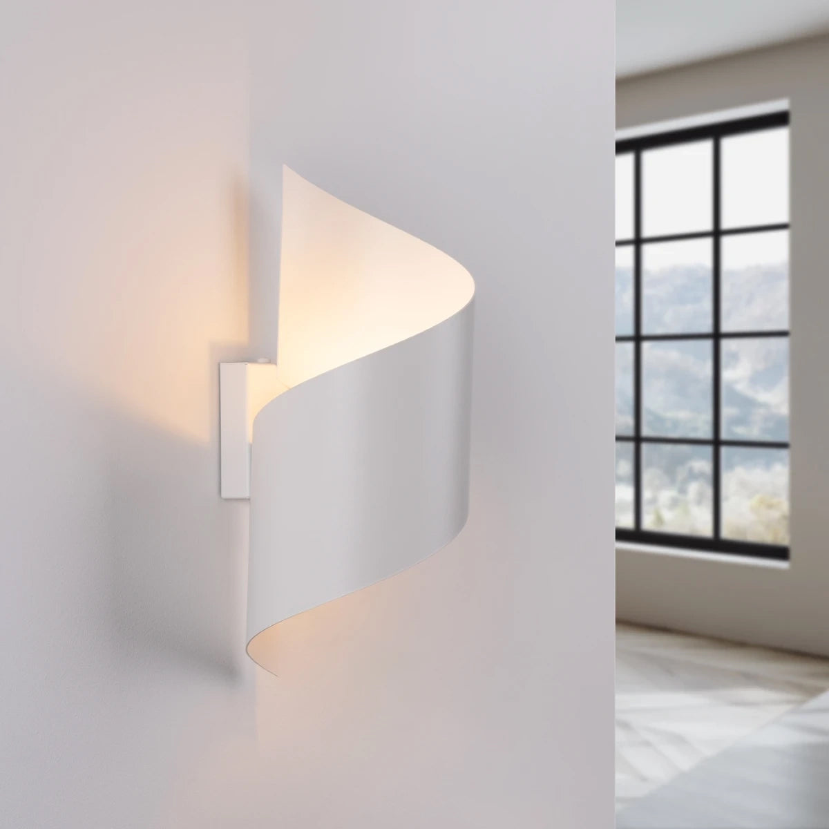 Steel Wall Light With Talassa Lamp - Blue Sapphire