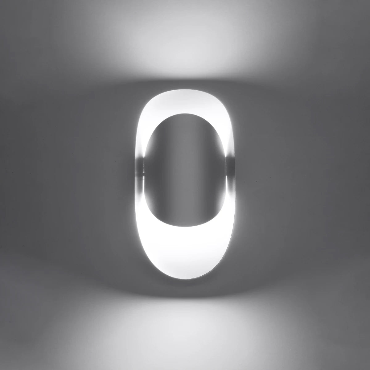 Steel Wall Light With Tear Lamp - Blue Sapphire