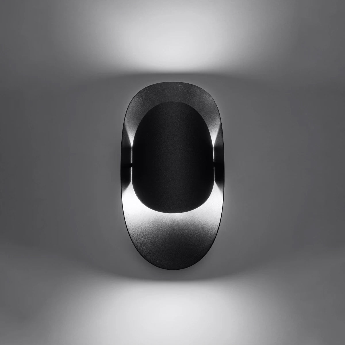 Steel Wall Light With Tear Lamp - Blue Sapphire