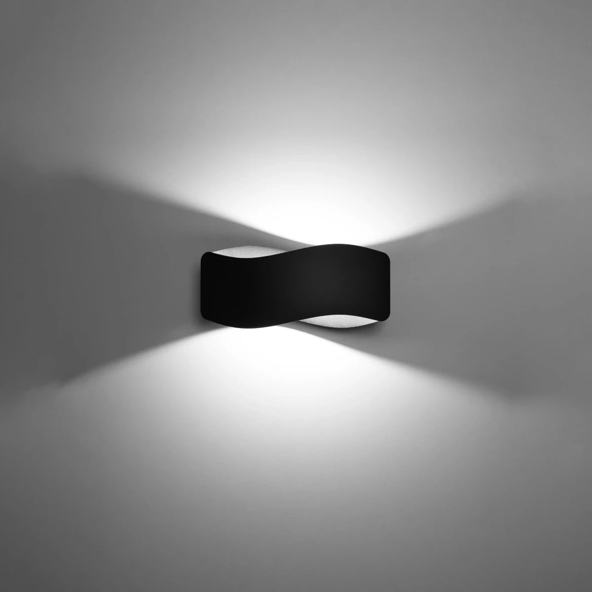 Steel Wall Light With Tila 30 Lamp - Blue Sapphire
