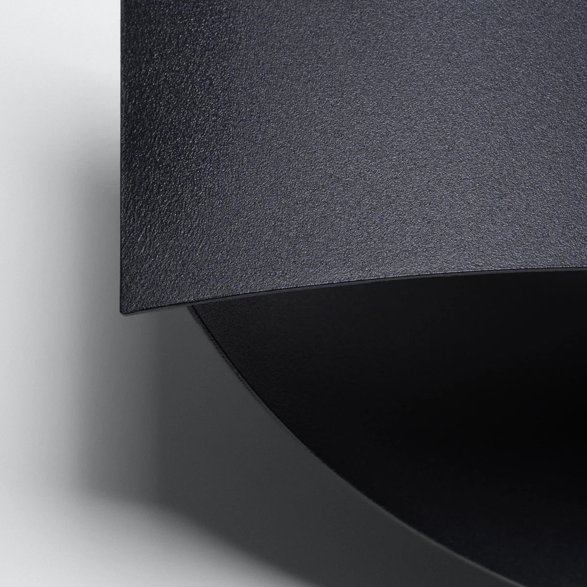 Steel Wall Light With Toni Lamp - Blue Sapphire