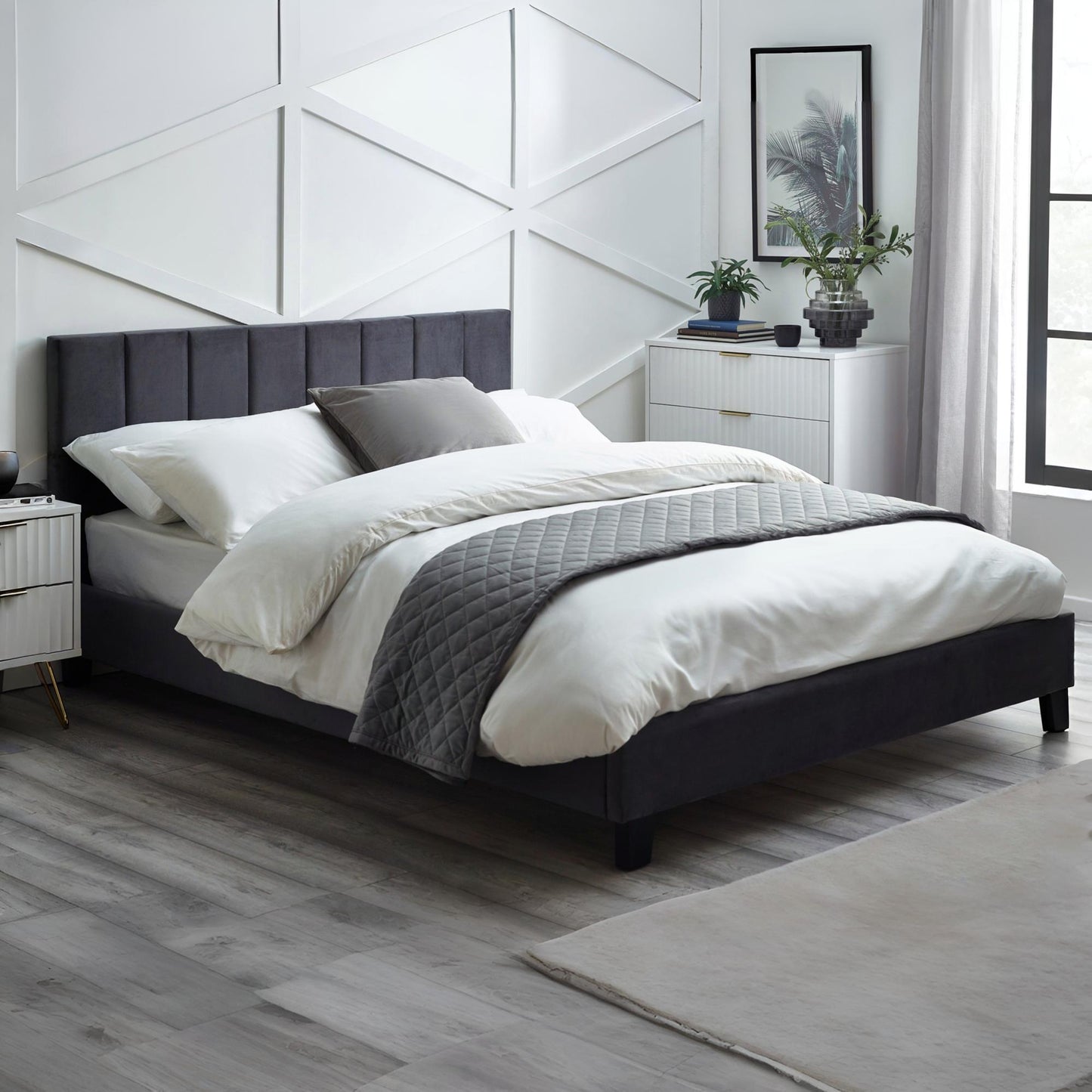 Velvet King Size Bed - Rosa