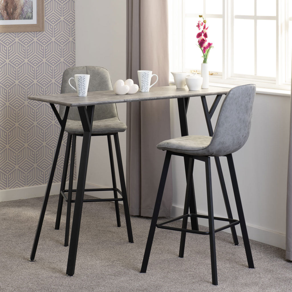 Wooden Bar Table With 2 Bar Stools - Quebec