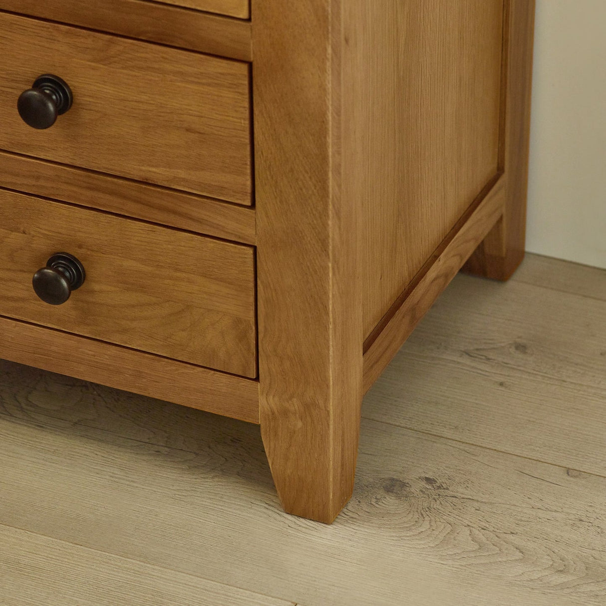 Wooden Bedside Cabinet With 3 Drawers - Marlborough