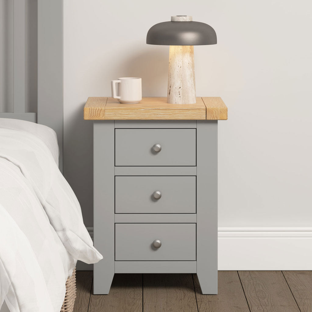 Wooden Bedside Cabinet With 3 Drawers - Windsor