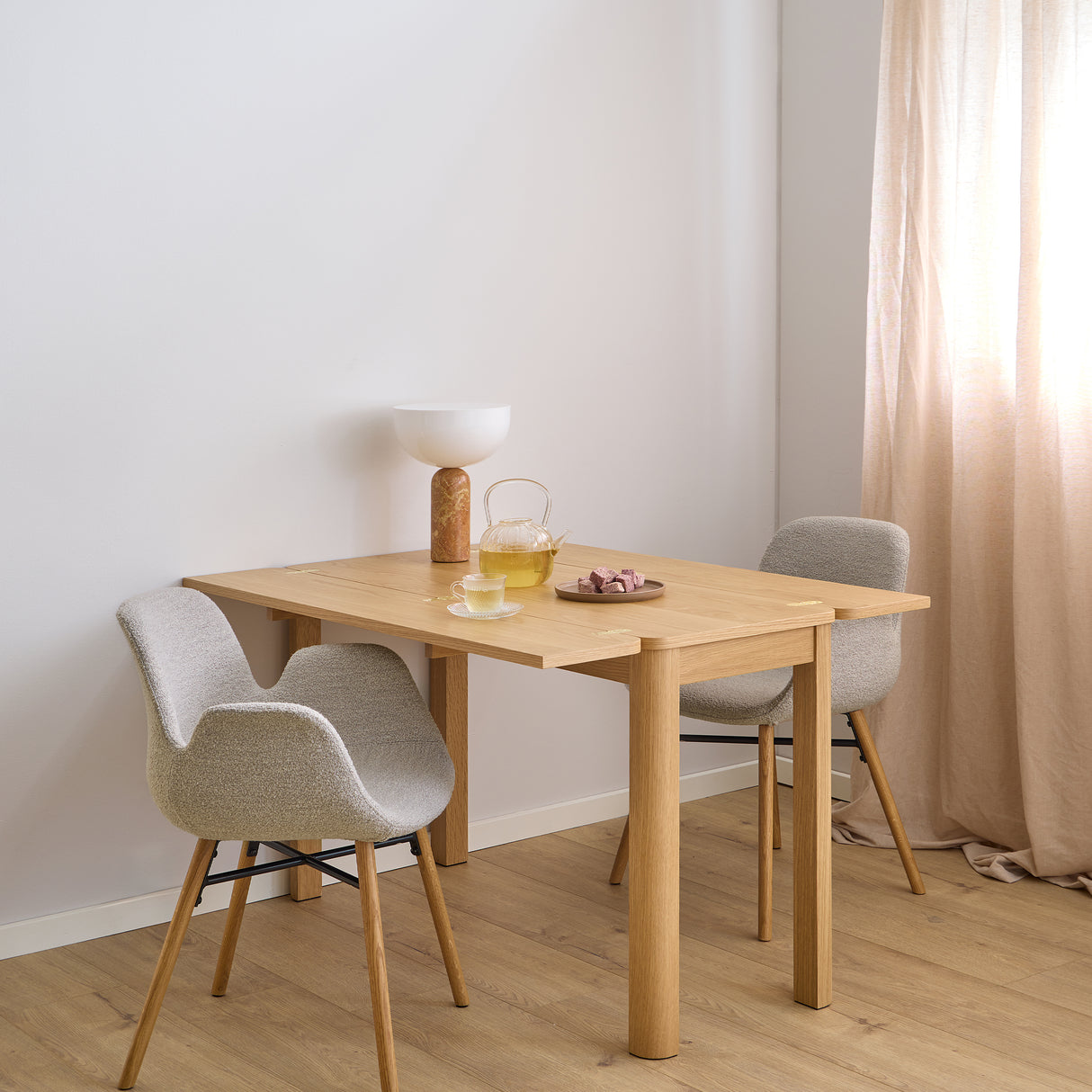 Wooden Dining Table for 2 to 4 People Rectangular Extending - Southampton