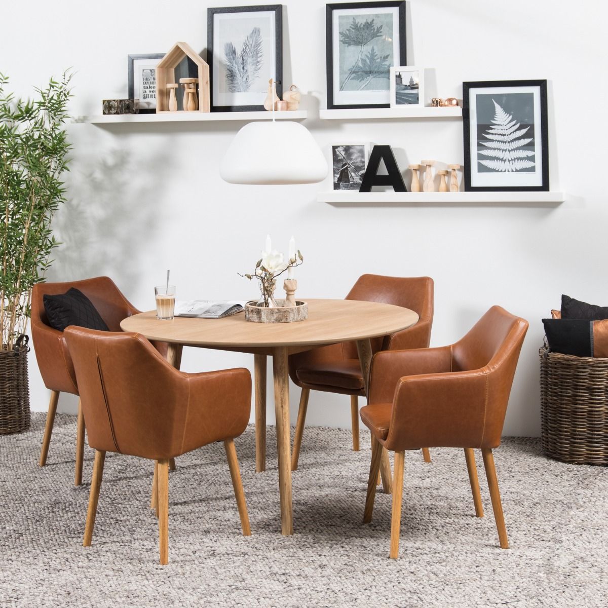 Wooden Dining Table for 4 People Round - Nagano