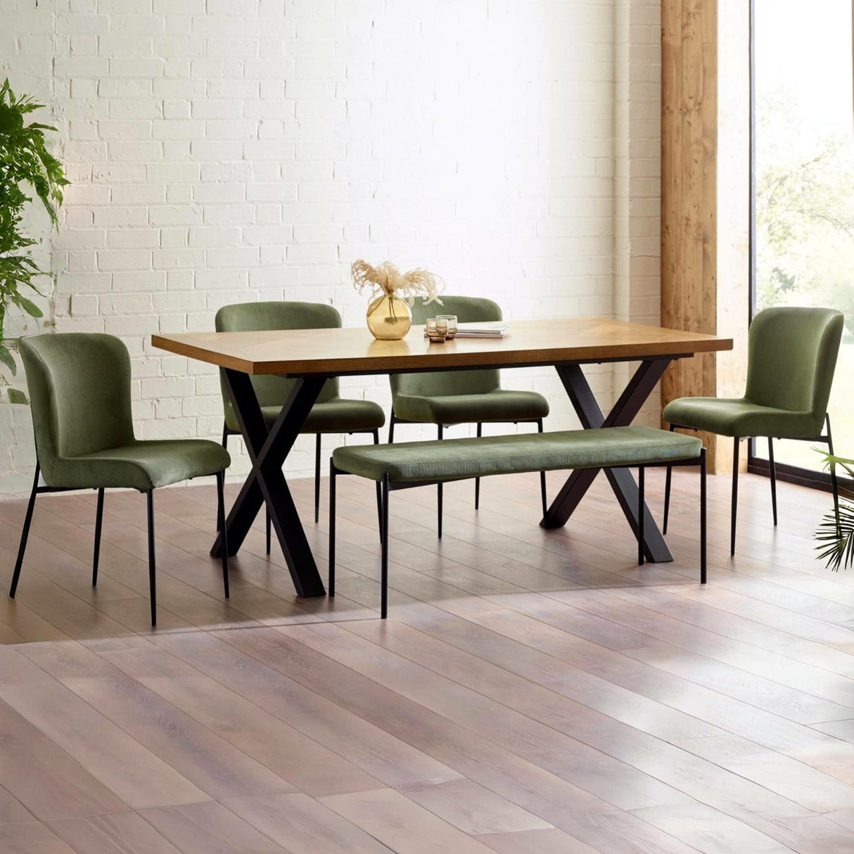 Wooden Dining Table for 4 to 6 People - Aron