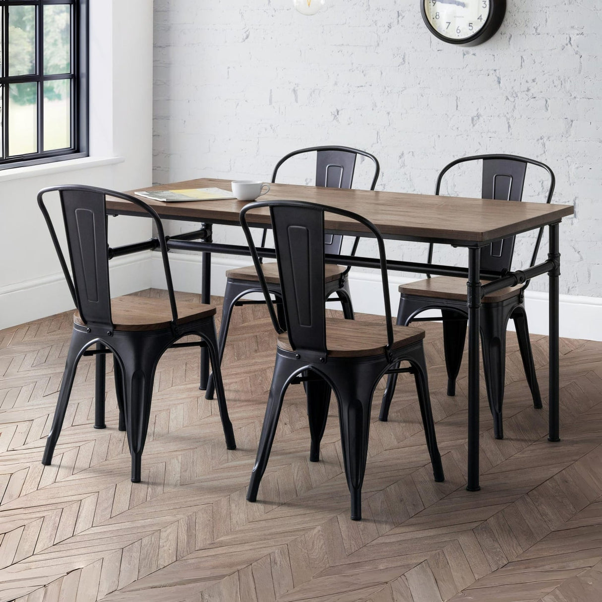 Wooden Dining Table for 4 to 6 People - Carnegie