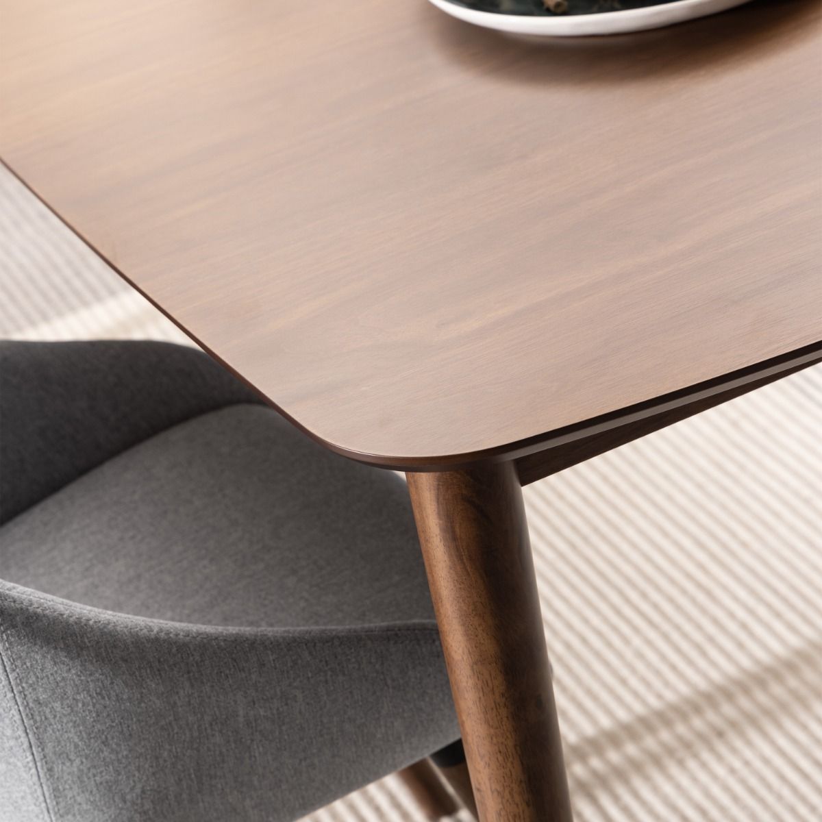Wooden Dining Table for 4 to 6 People Rectangular - Montreux