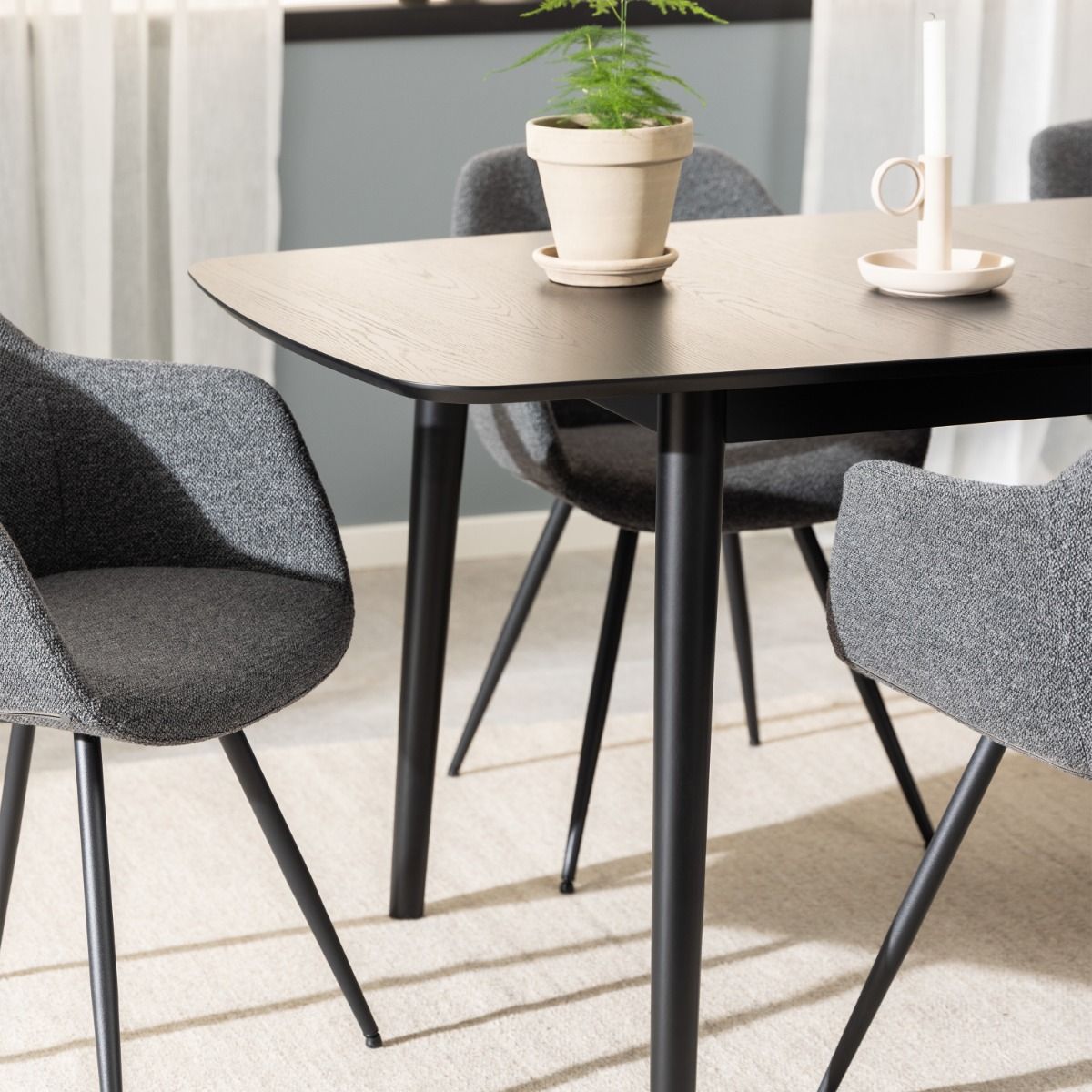 Wooden Dining Table for 4 to 6 People Rectangular - Montreux