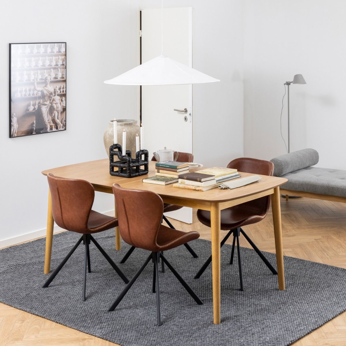 Wooden Dining Table for 4 to 6 People Rectangular - Montreux