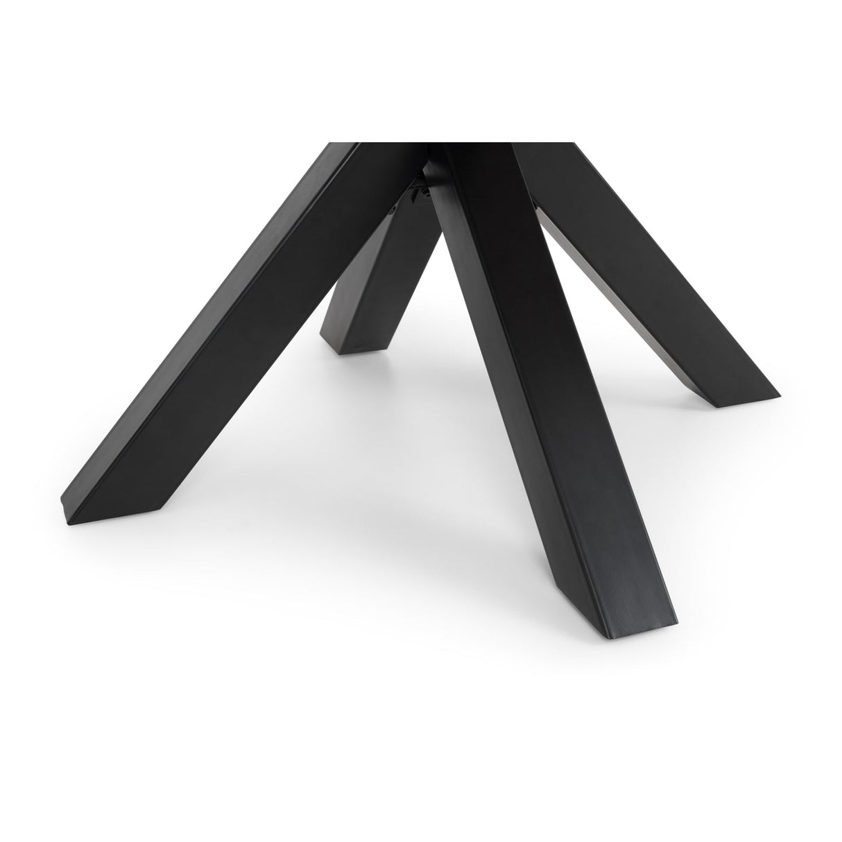 Wooden Dining Table Round for 4 People - Berwick