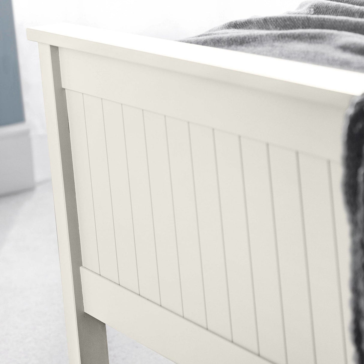 Wooden Double Bed - Maine