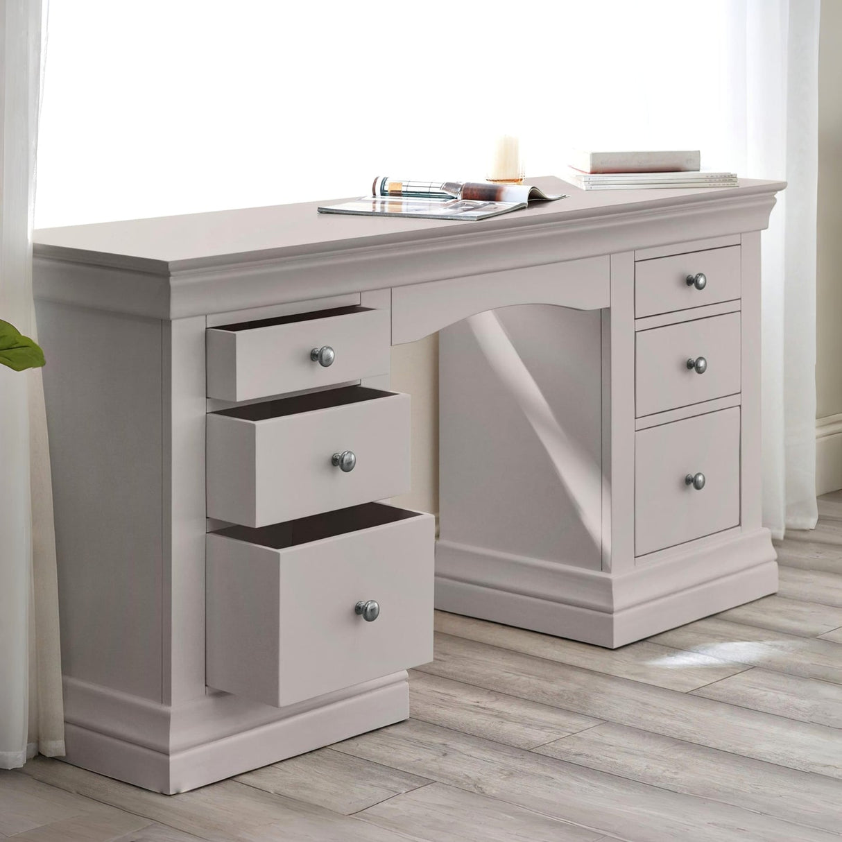 Wooden Dressing Table With 6 Drawers - Clermont