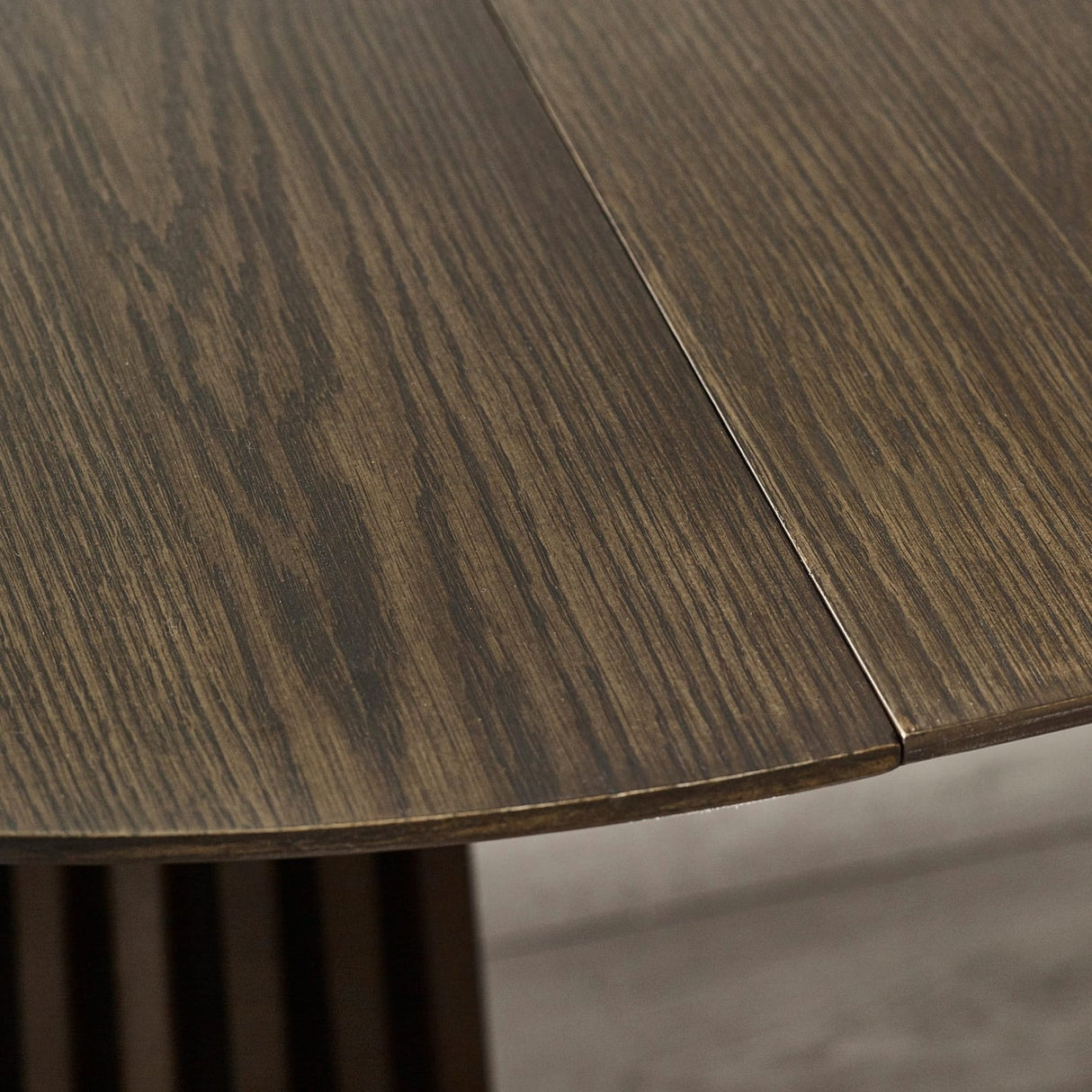Wooden Extending Dining Table for 4 to 6 People - Arya