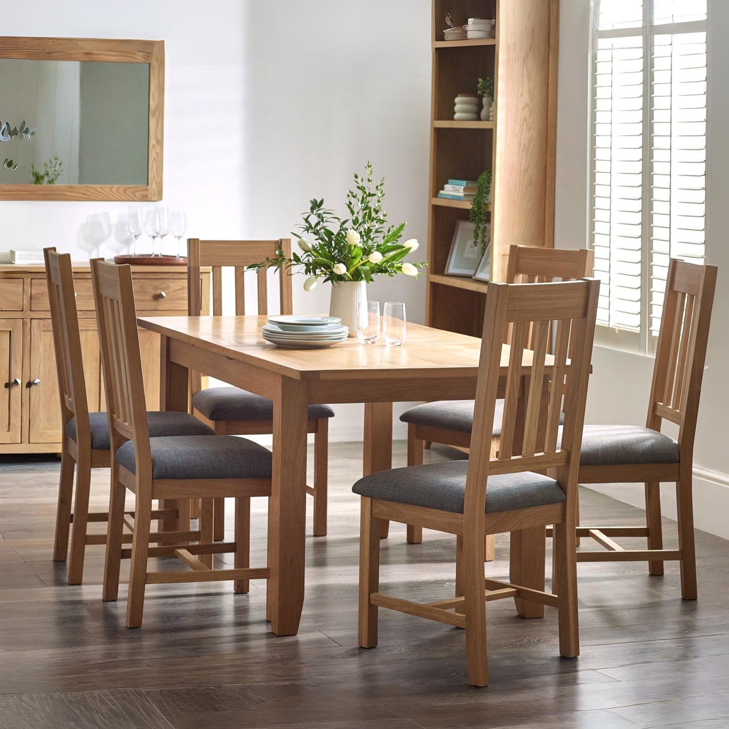 Wooden Extending Dining Table for 4 to 6 People - Mallory