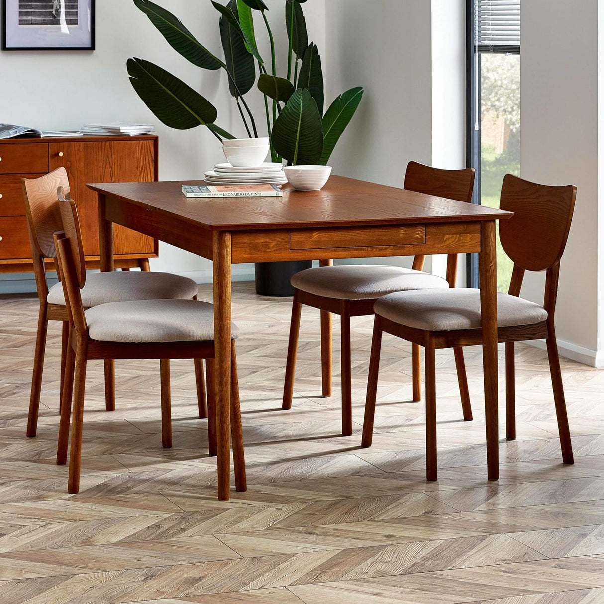 Wooden Extending Dining Table for 4 to 6 People With 2 Drawers - Lowry