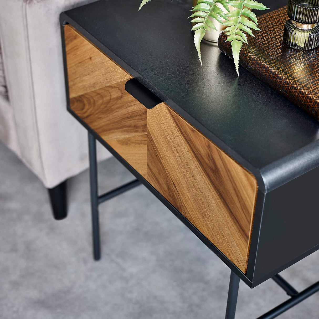 Wooden Lamp Table With 1 Drawer - Alvin