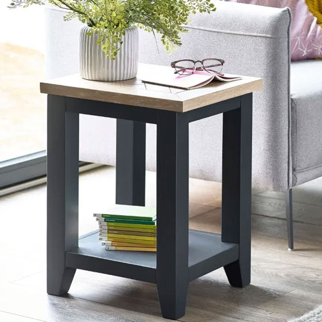 Wooden Lamp Table With 2 Drawers - Bordeaux