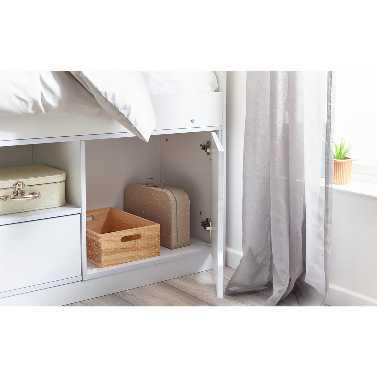Wooden Low Sleeper Bed - Atom