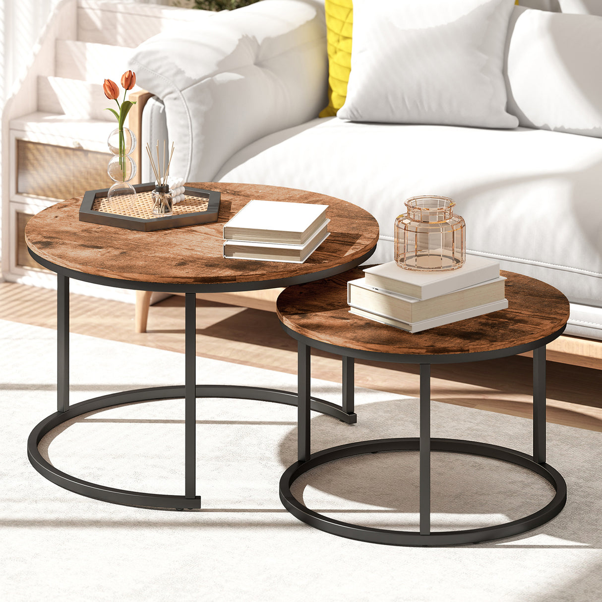 Wooden Nesting Coffee Tables Round in Set of 2 - Velmora