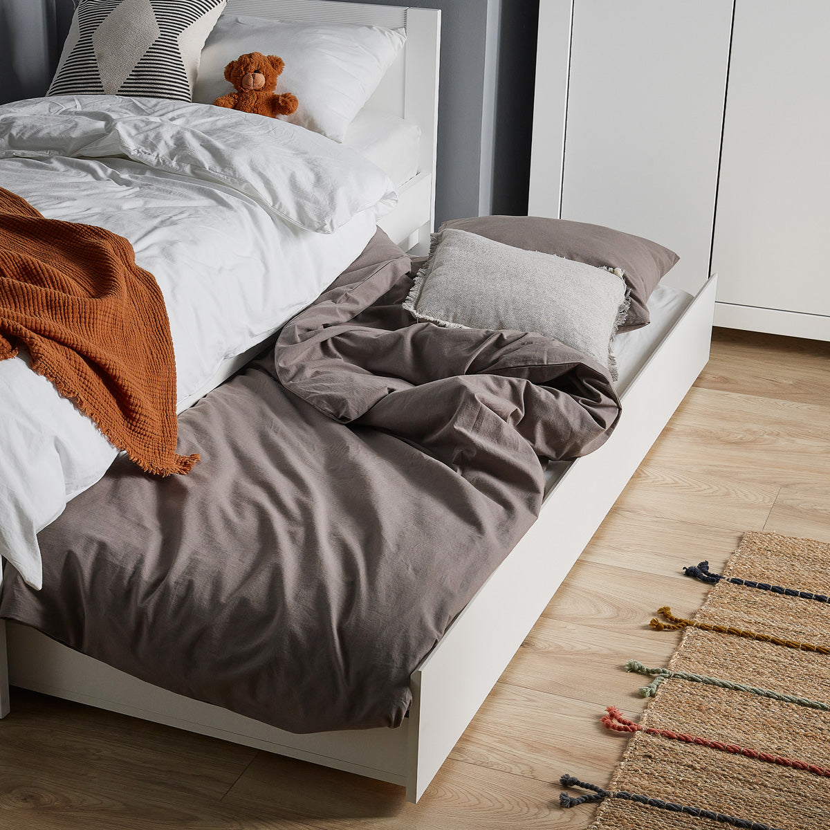 Wooden Single Bed With Guest Bed - Novi
