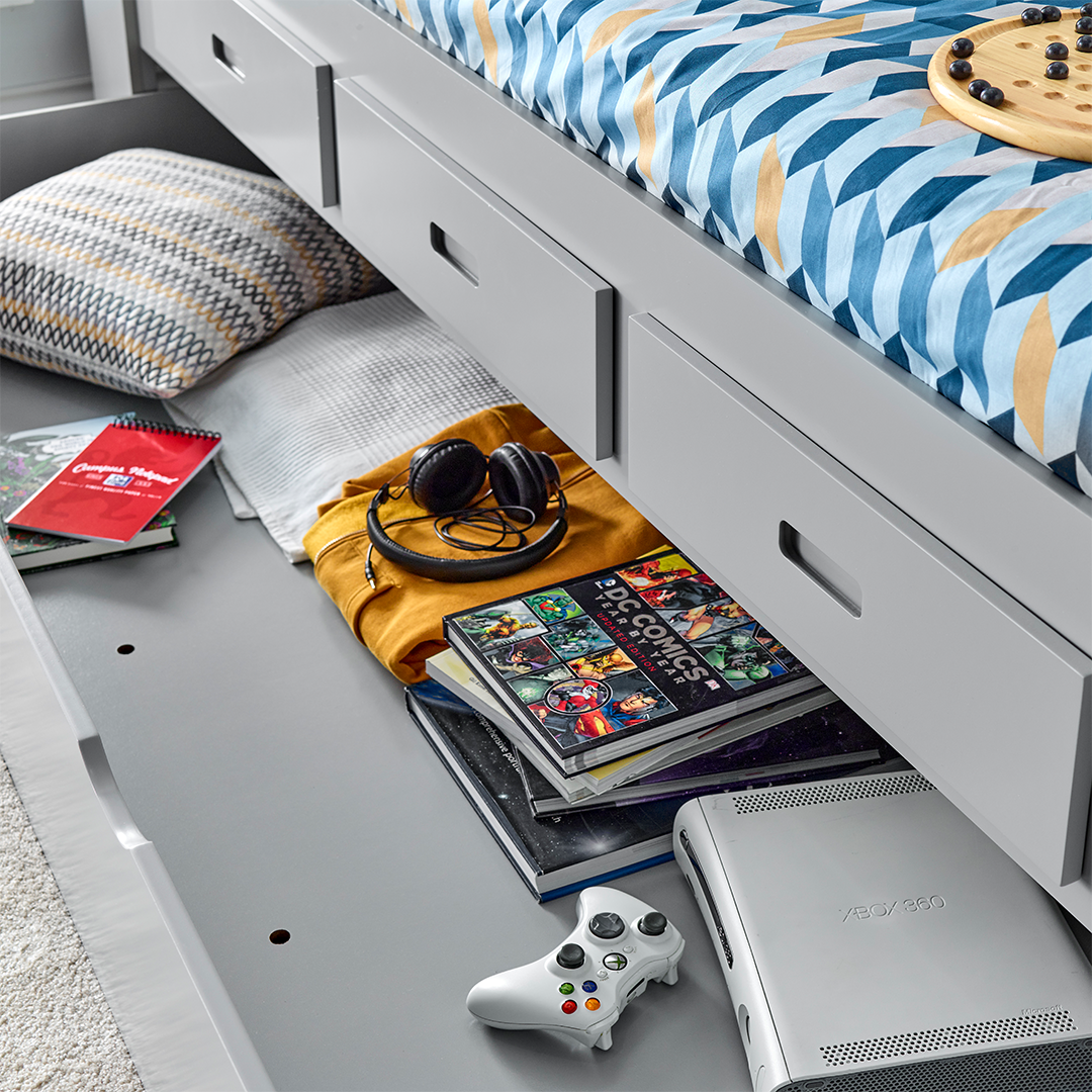 Wooden Single Day Bed With 3 Pull-Out Drawers - Veera