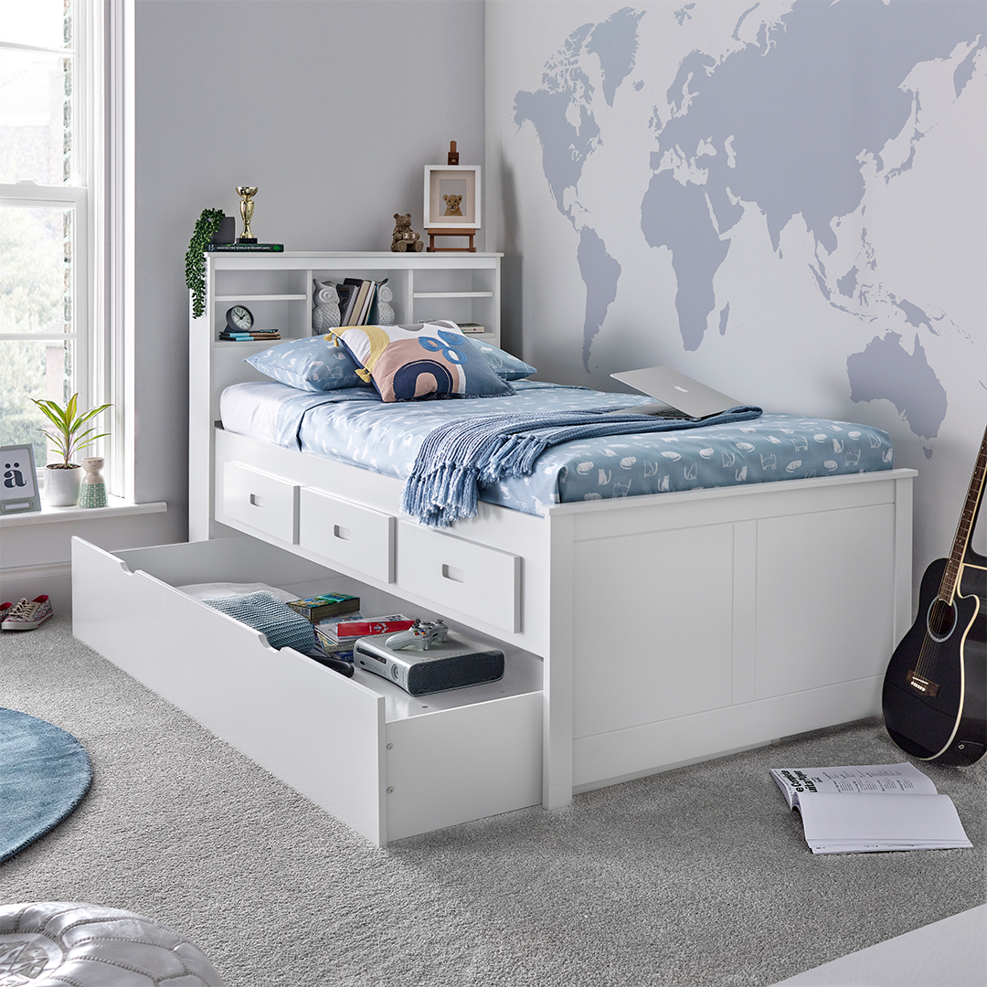 Wooden Single Day Bed With 3 Pull-Out Drawers And Trundle - Veera
