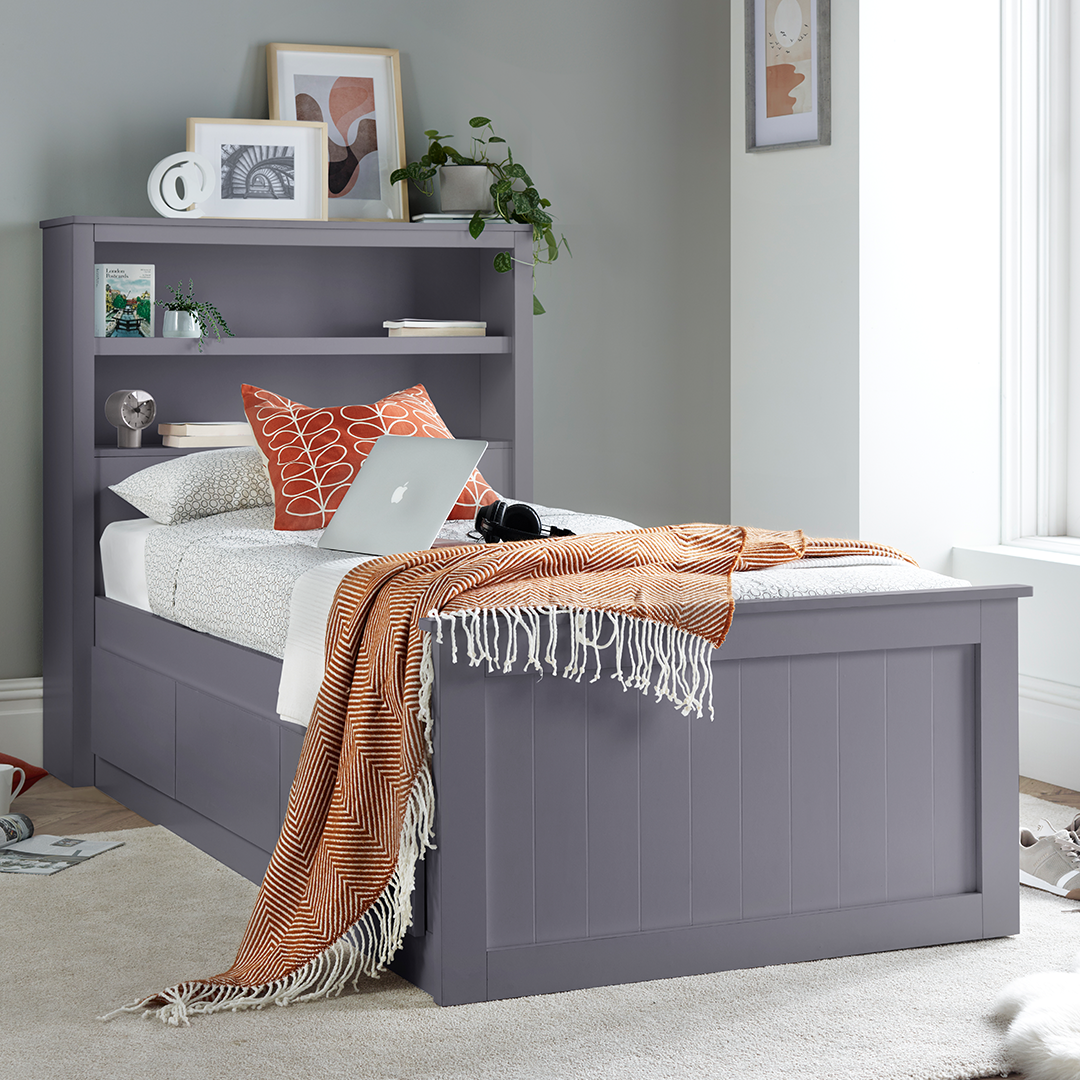 Wooden Storage Single Bed With 3 Pull-Out Drawers - Enzo