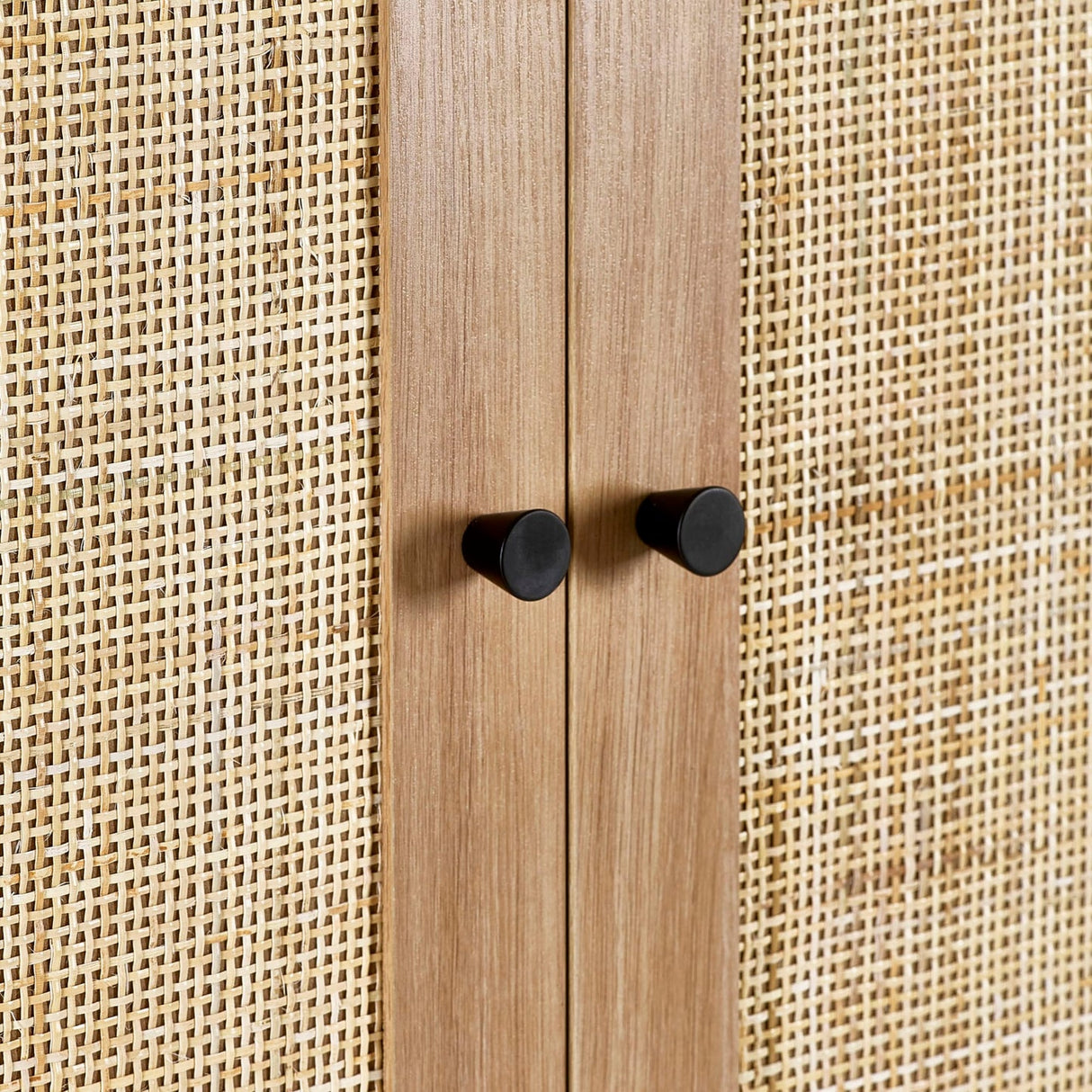 Wooden Wardrobe With 2 Doors And 1 Drawer - Padstow